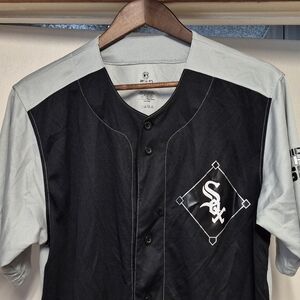Black and Gray Chicago White Sox Baseball Jersey